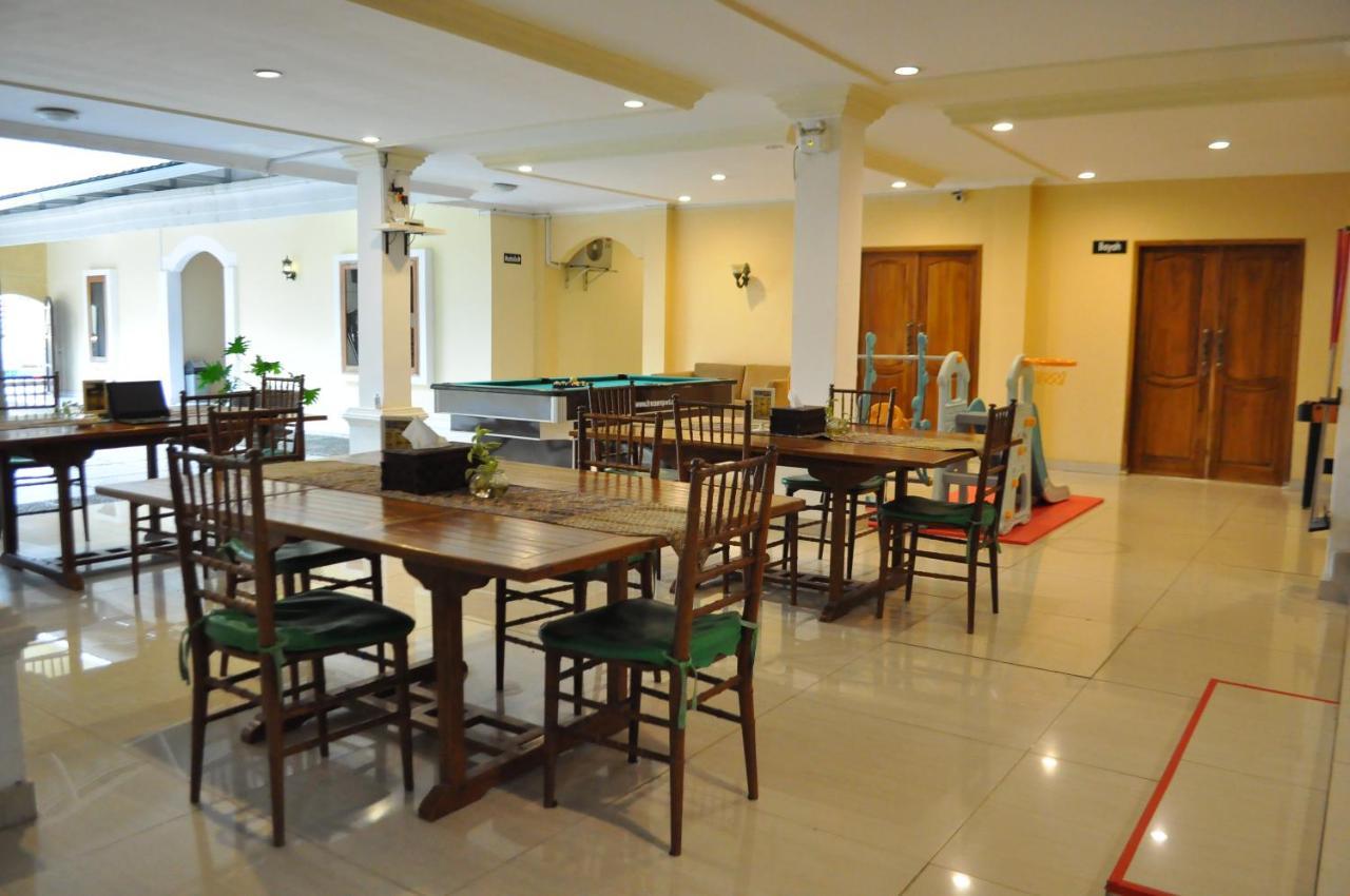 The Swarna Hotel Sawarna Bagian luar foto